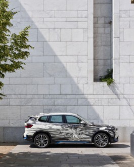 BMW x STÄDEL Museum BMW iX1 